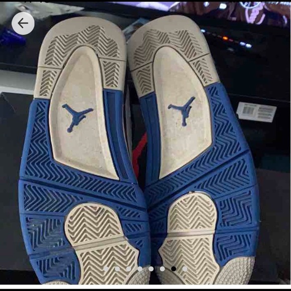 Jordan Retro 4 Motorsports - Picture 7 of 7